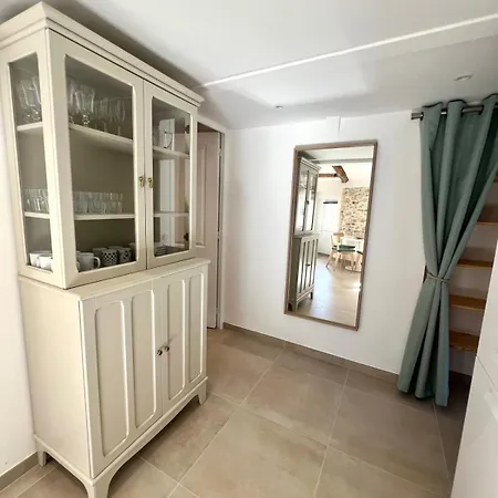 Old - 1 Bedroom - 4 People Antibes